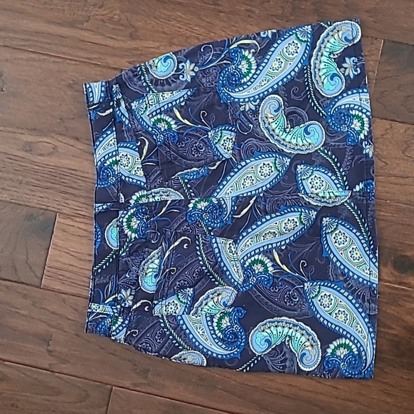Croft & Barrow Blue & Green Paisley Skort size 12 - Picture 2 of 7